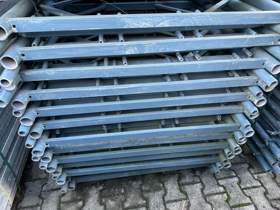 Gebrauchte Vertikalrahmen Stahl 1,00 x 1,00.Gerüst Rux. Baugerüst in Markranstädt