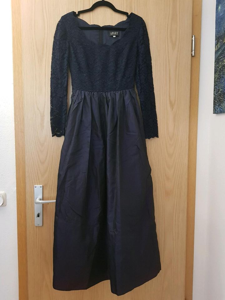 Abendkleid / Ballkleid / Lang / Dunkelblau / Spitze / Apart in Neutraubling