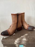 MOMA Leder Stiefelette Retro Look Gr. 38 Antik-Lederlook Bayern - Zorneding Vorschau
