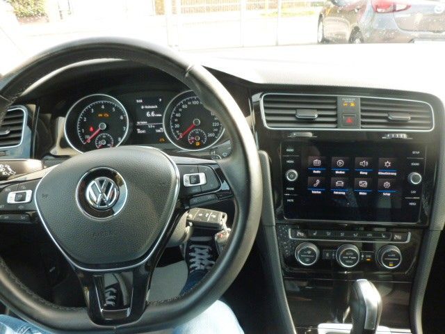 Volkswagen Golf VII Variant IQ.DRIVE Klima/Standhzg/ACC/LED in Berlin