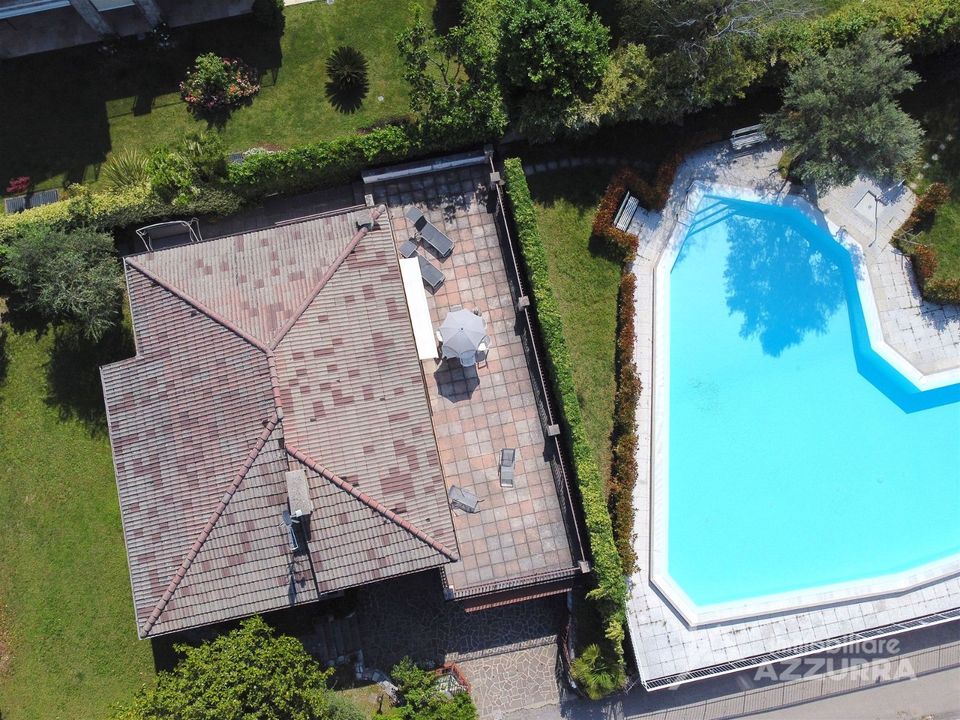 VILLA ARCOBALENO IN BARDOLINO mit Pool und Seeblick in München