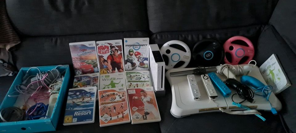 Nintendo Wii Konsole, Balance Board, Spiele etc in Marburg