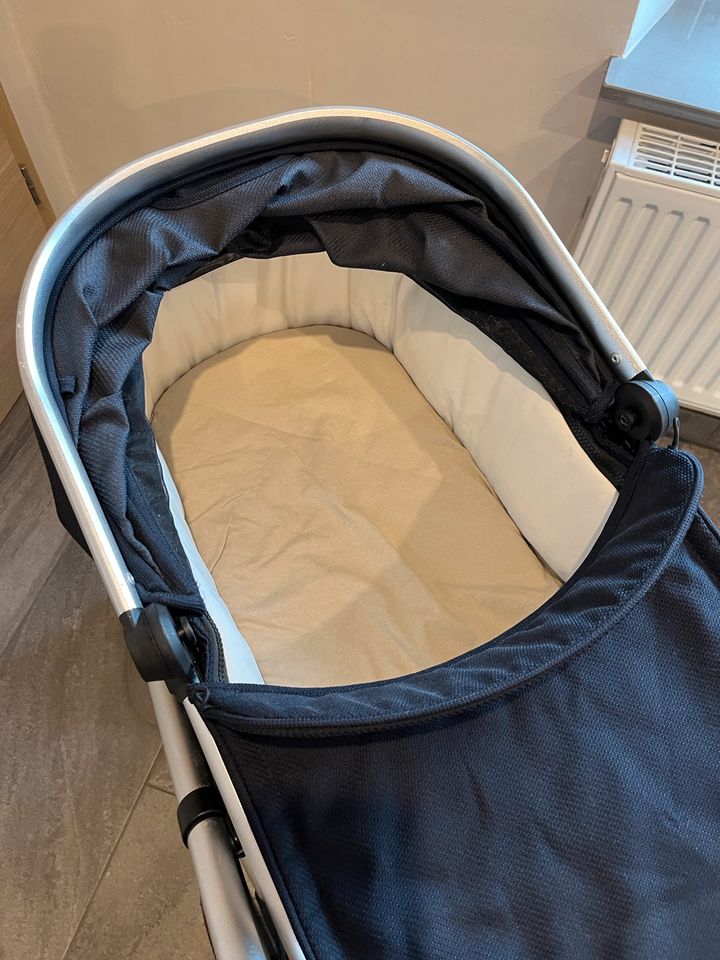 Kinderwagen Mon Nuova Air Komplettset + Babyschale von Maxi Cosi in Dortmund