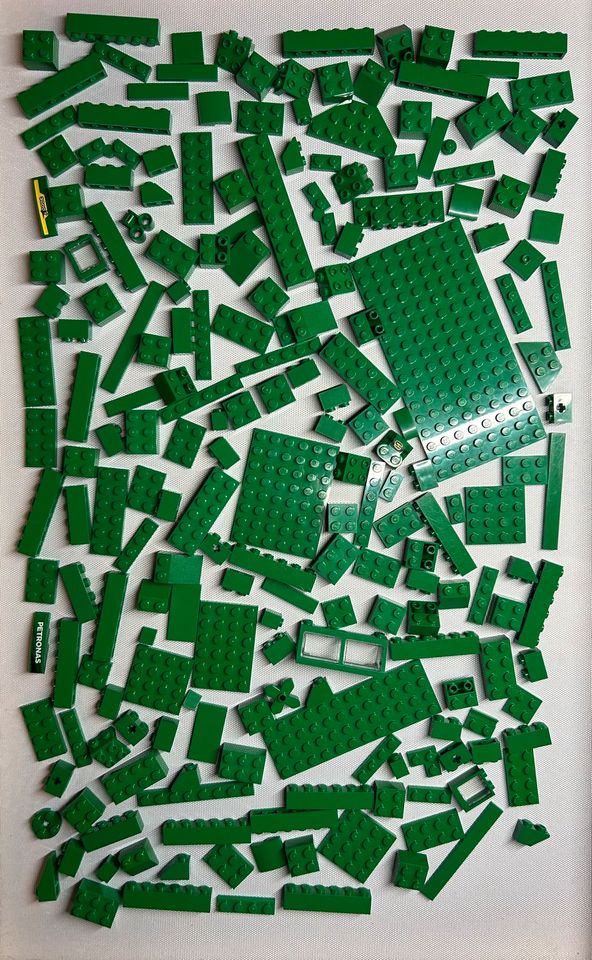 200 Lego Steine Teile Platten grün Konvolut versch.Sets in Rahden