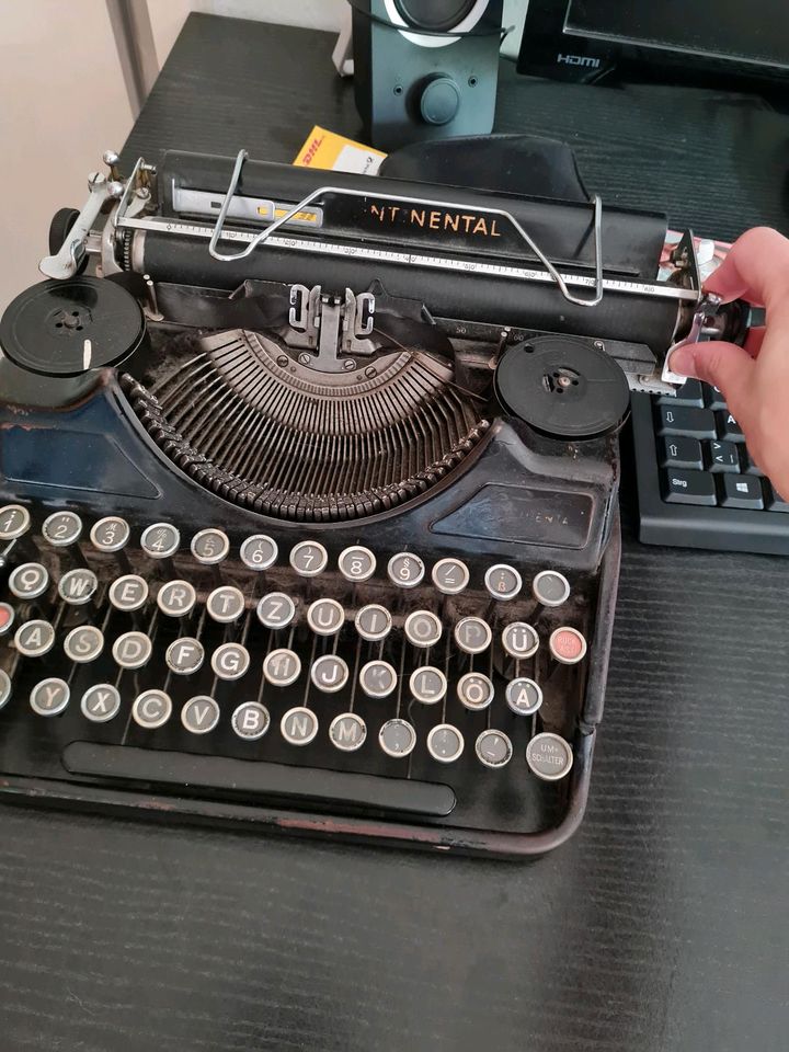 Vintage Deko Schreibmaschine Antik Continental in Schleswig