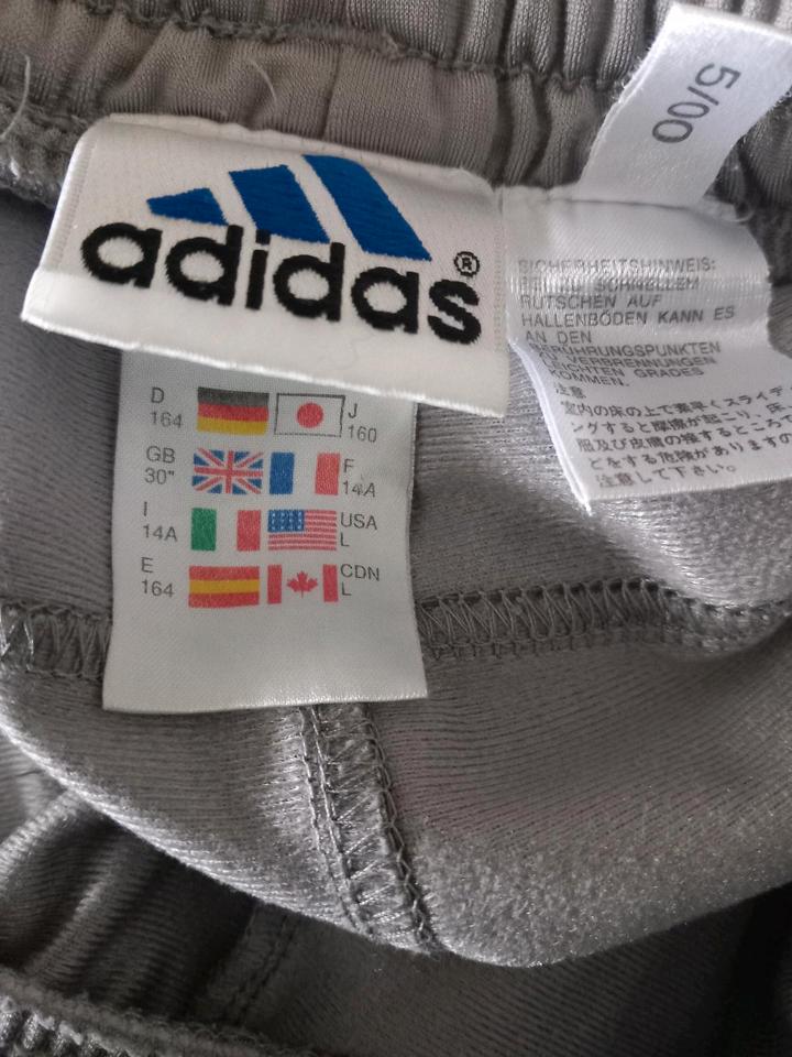 Adidas Joggers Jogginghose Hose Relaxhose Sporthose 164 XS S in Alsfeld