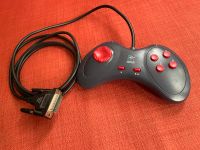 Schwarzer Game Controller mit roten Tasten vom Logitech Friedrichshain-Kreuzberg - Friedrichshain Vorschau