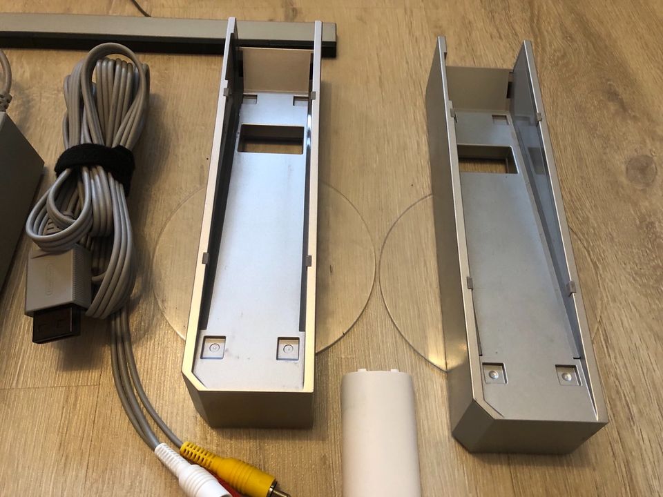 Nintendo WII Zubehör, Netzteil Sensor, Kabel in Helmstedt