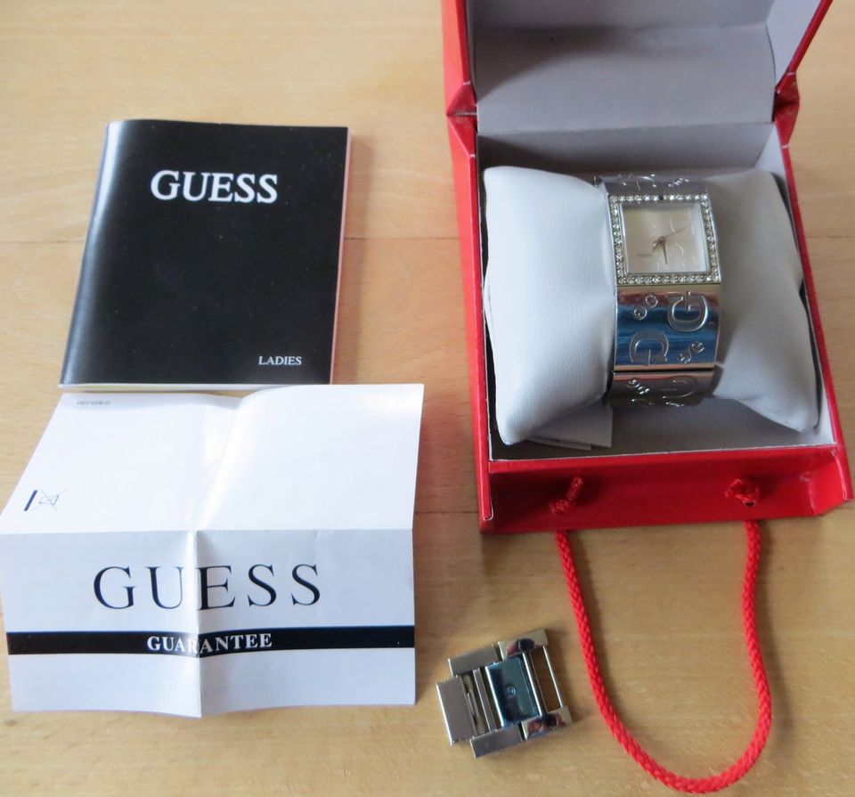 Original Guess 70607L1 Damen Armband Uhr 3 ATM - D 25mm OVP in Cham