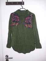 Timezone Karobluse Stickerei grün Blumen 36/38 Berlin - Treptow Vorschau