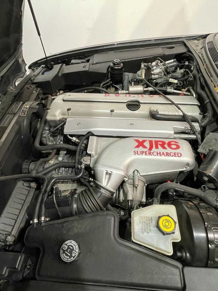 Jaguar XJR 4.0 Arden Top|Leder|WiPa|TÜV in Düsseldorf