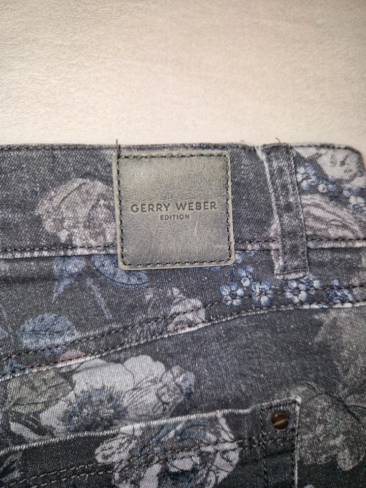 Gerry Weber Jeans Gr. 40 L.105 cm wie neu Mod.Romy in Roth