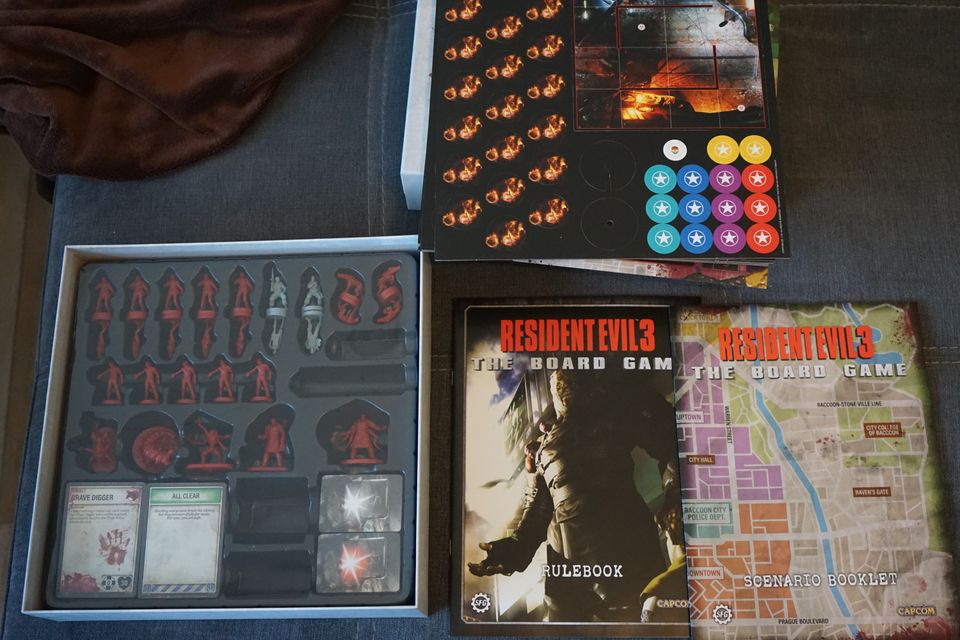 Resident Evil 3 Board Game/Brettspiel Hauptspiel (Englisch) in Mixdorf