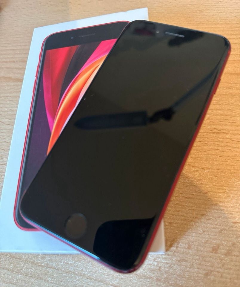 iPhone SE2 (2020) mit 64GB in Rot in Leipzig