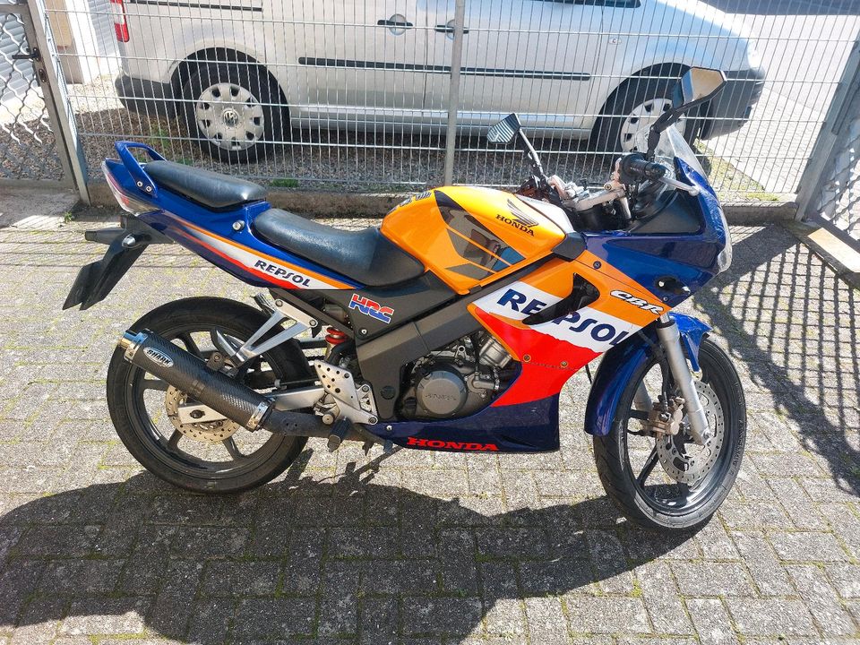 Honda Repsol Cbr 125r JC 34 in Schwanau