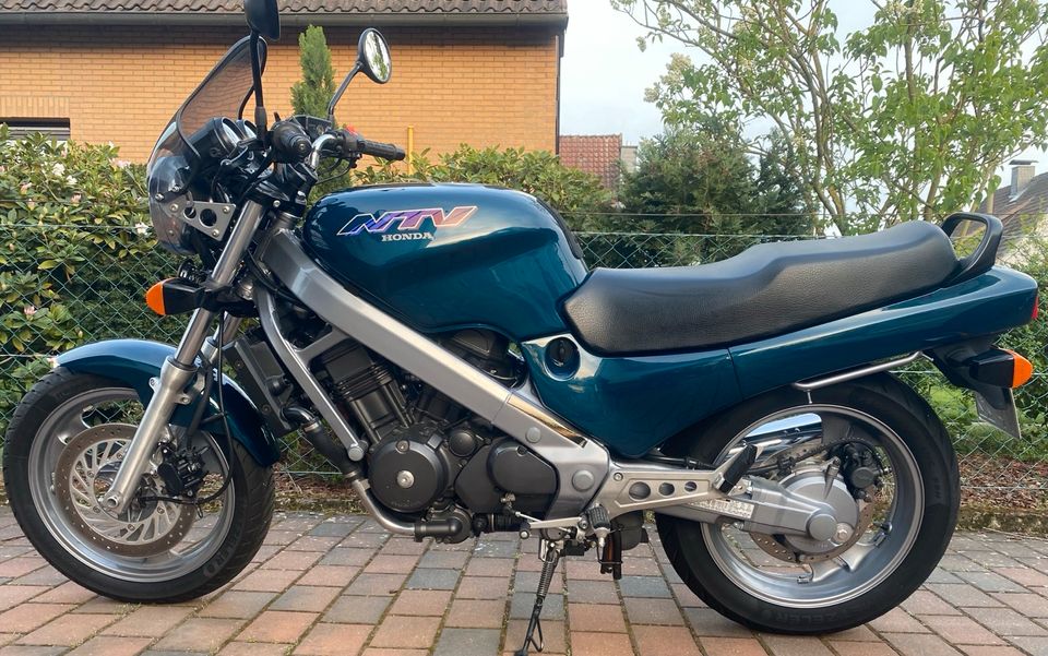 HONDA NTV 650 NEUZUSTAND 9900km in Burgdorf