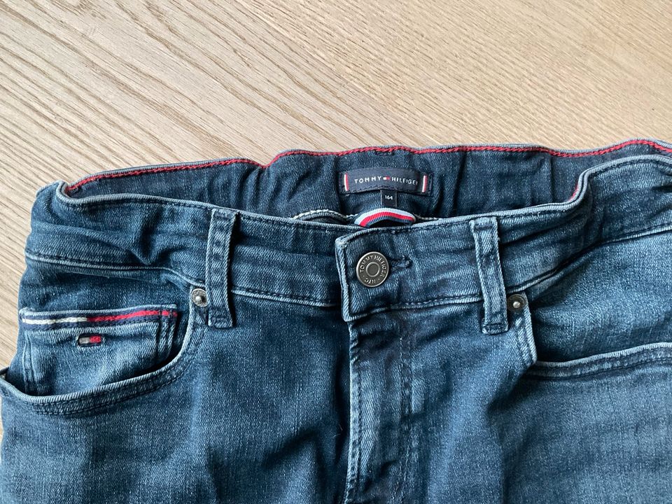 Tommy Hilfiger Jeans Slim Skinny dunkelblau 164 - wie NEU in München