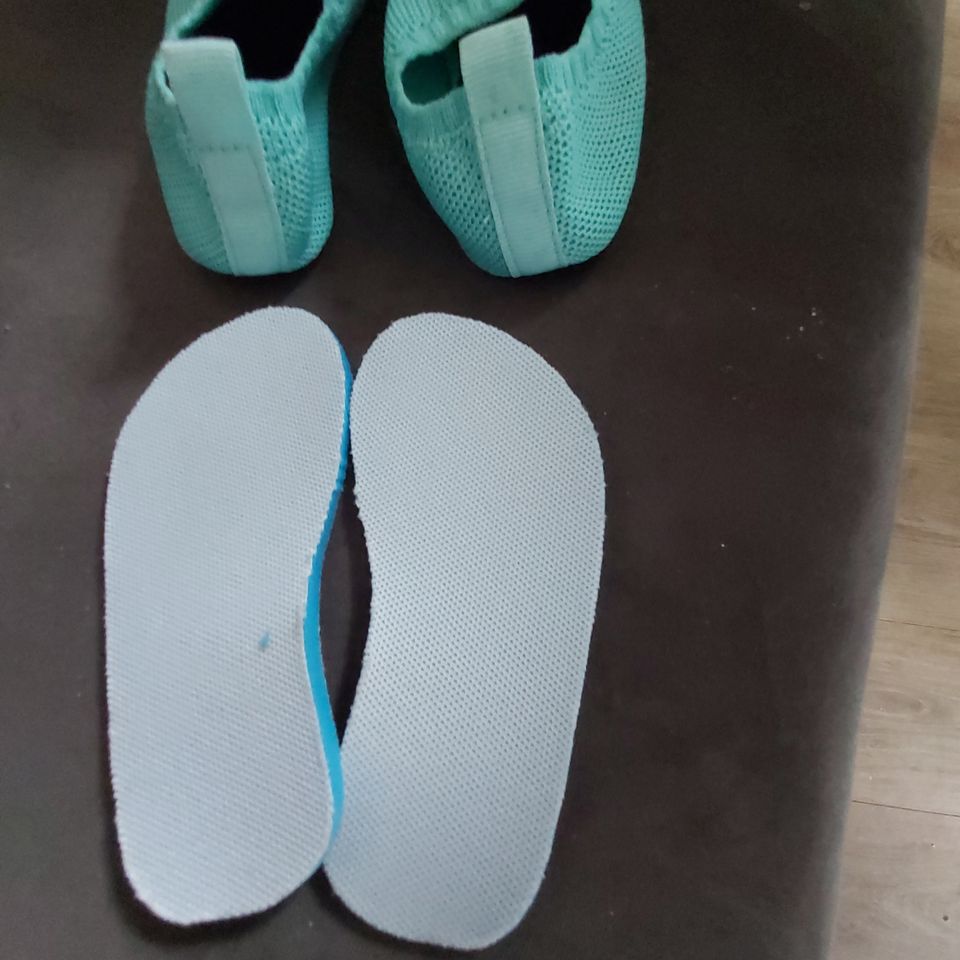 Baby Badeschuhe mit Anti-Rutsch Sohle Gr. 21 in Grimma