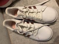 Adidas‘Damenschuhe Berlin - Marzahn Vorschau