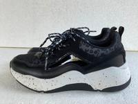 BullBoxer Schnürschuhe Sneaker schwarz Größe 37 Nürnberg (Mittelfr) - Oststadt Vorschau