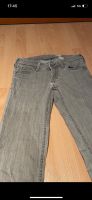 Graue super low slim Jeans in 26x32 Nordrhein-Westfalen - Paderborn Vorschau