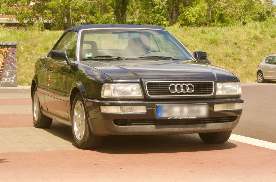 Audi Cabriolet Vollleder, 2,3l, TÜV neu in Magdeburg