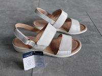 Caprice Sandale, Gr. 38, weiß, neu!!!! Bayern - Schwanfeld Vorschau