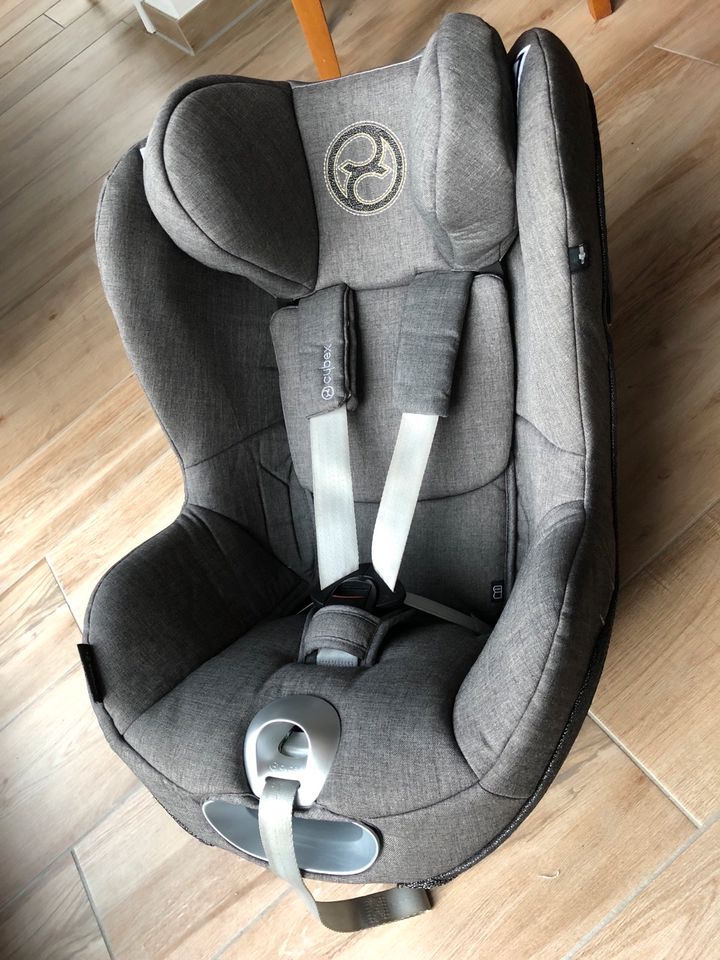 Cybex Base + Cybex Sirona Z i - size Kindersitz Autositz in Sülzetal