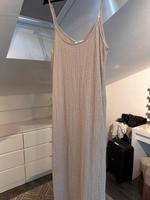 Leichtes, beiges Kleid mit Spaghettiträgern Nordrhein-Westfalen - Kleve Vorschau