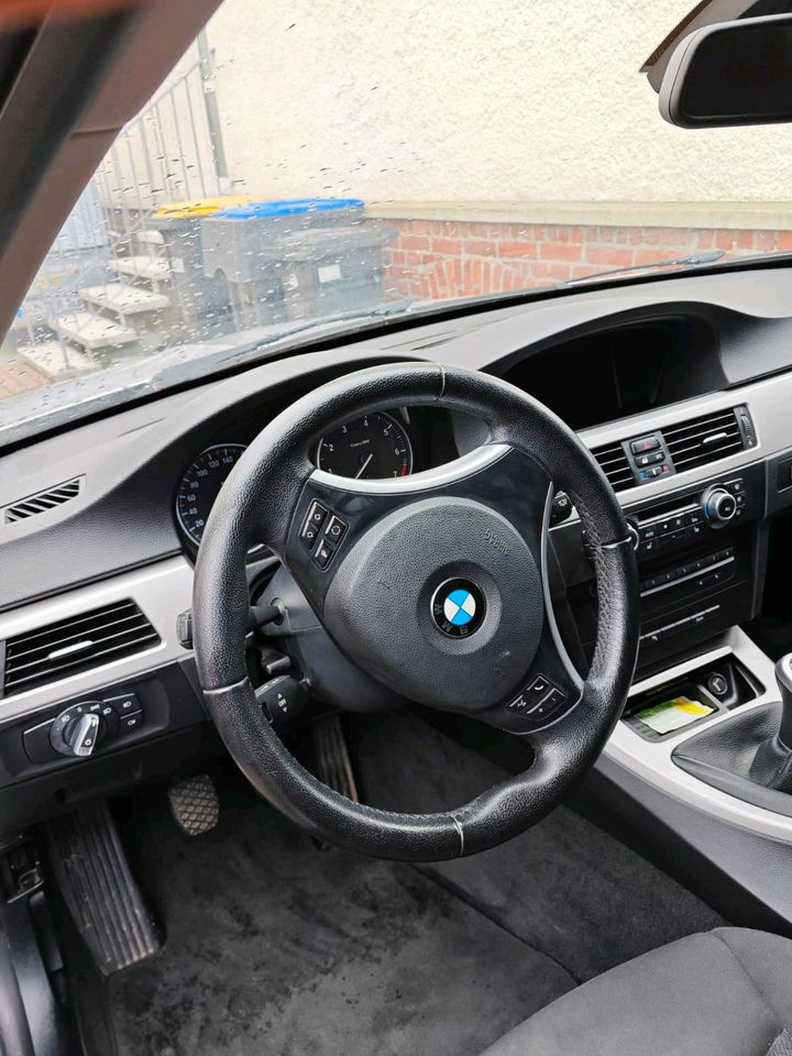 BMW 3er i zum Verkauf  leider klemmt der Motor Aluräder 1500,- in Lünen