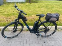 E-Bike Cube Touring schwarz, blau Hessen - Battenberg Vorschau