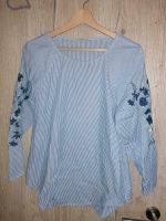 Bluse Mango Gr. M blau gestreift mit Blümchen Kr. Altötting - Teising Vorschau