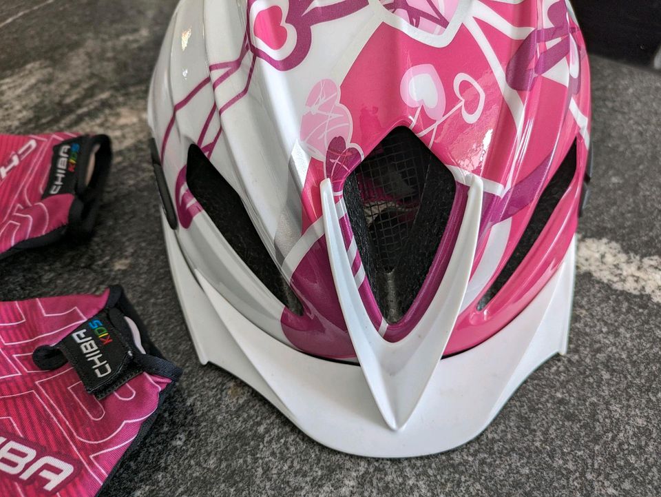 Fahrradhelm und Handschuhe, pink in Schmalkalden