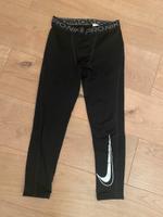 Nike pro Sporthose Größe M Brandenburg - Erkner Vorschau