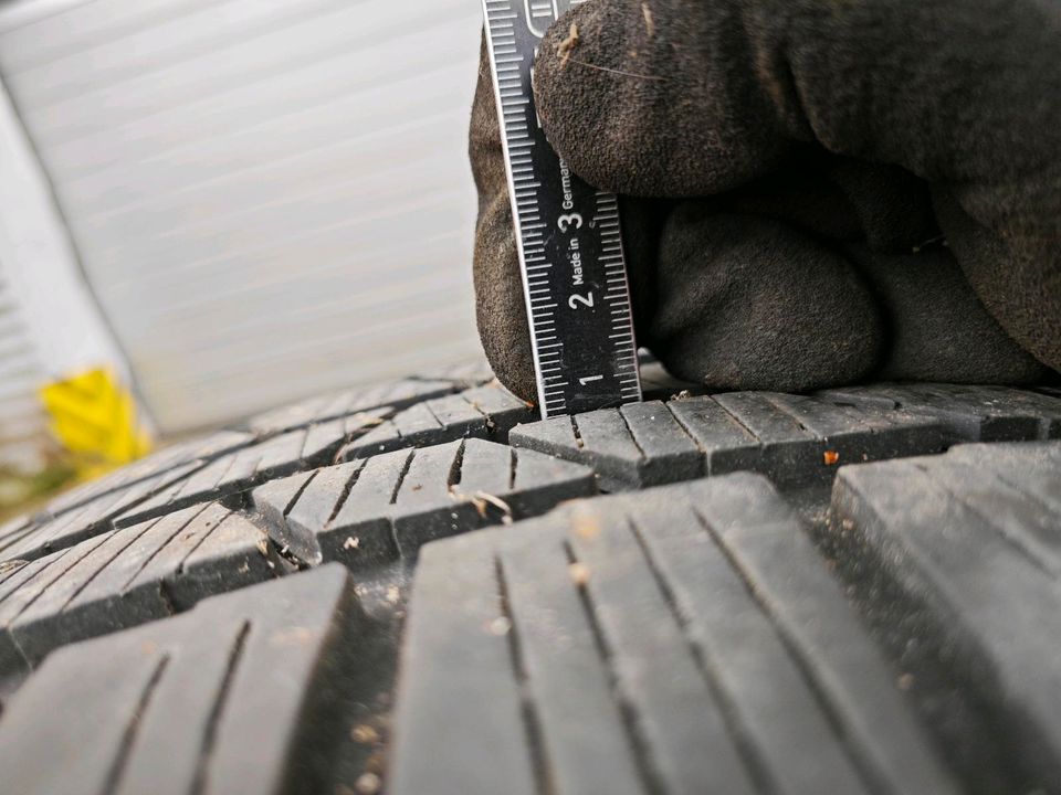 Runflat Continental Reifen 215/55R17 94V in Düsseldorf