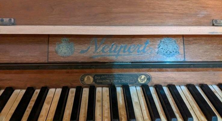 Klavier Neupert in Herzogenaurach
