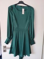 Tfcn Kleid Smaragdgrün Dunkelgrün grün 40 rückenfrei Satin Niedersachsen - Weyhe Vorschau