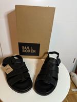 Bullboxer Sandalen schwarz Herren Schuhe NEU OVP 42 Nordrhein-Westfalen - Brilon Vorschau