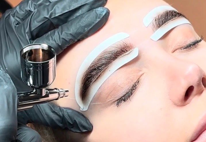 Modelle für Brows on Fleek (Airbrushtechnik) in Hamburg