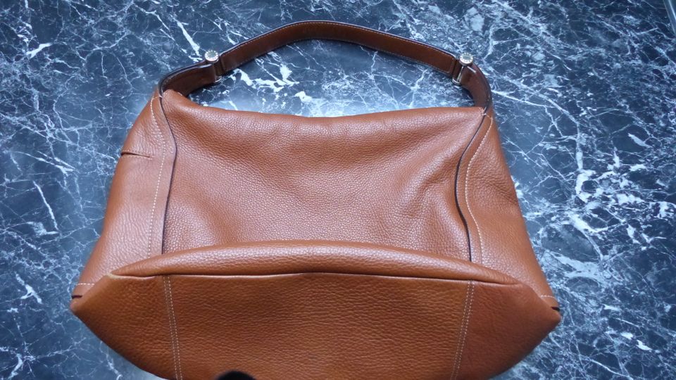 Furla Ledertasche - Trage / Schultertasche - Farbe Cognac in Essen