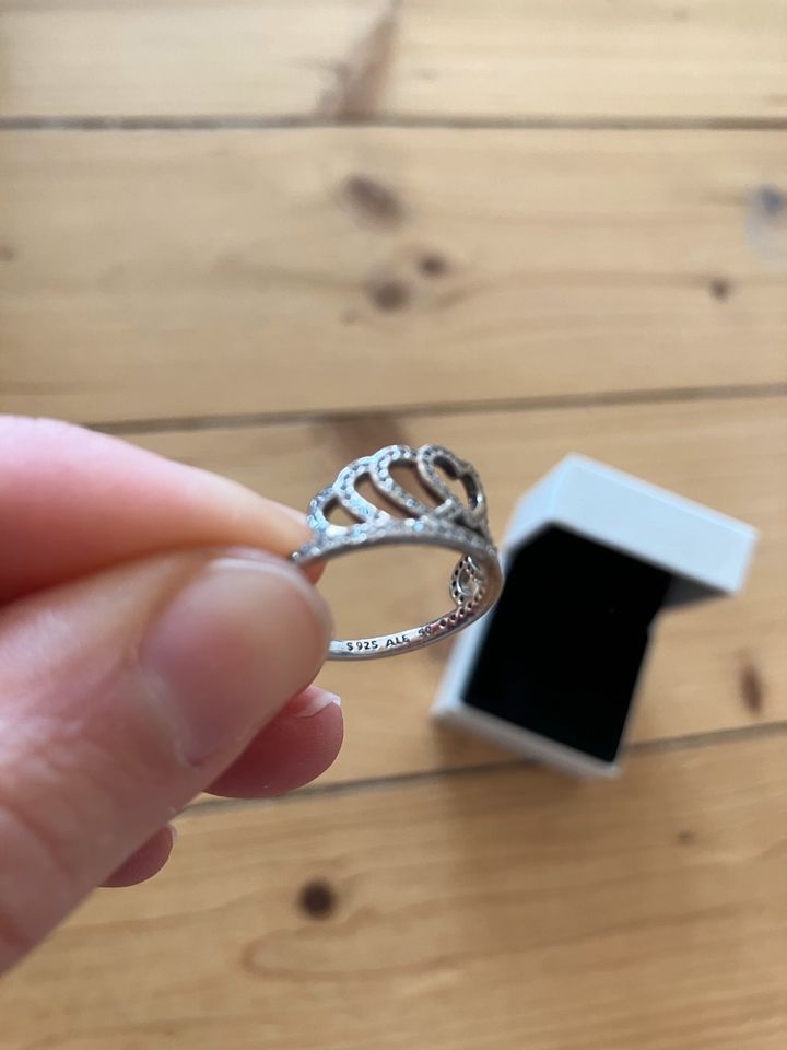 NEU Pandora Ring 50 / Tiara Krone Prinzessin Princess Verlobung in Wiesbaden