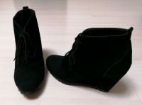 ❤️ Keilabsatz Stiefeletten Schnürstiefel Boots Gr 41 schwarz Berlin - Tempelhof Vorschau