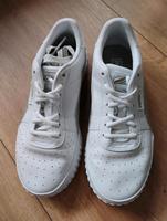 2 Paar Puma Sneaker Schuhe Größe 38 Nordrhein-Westfalen - Menden Vorschau