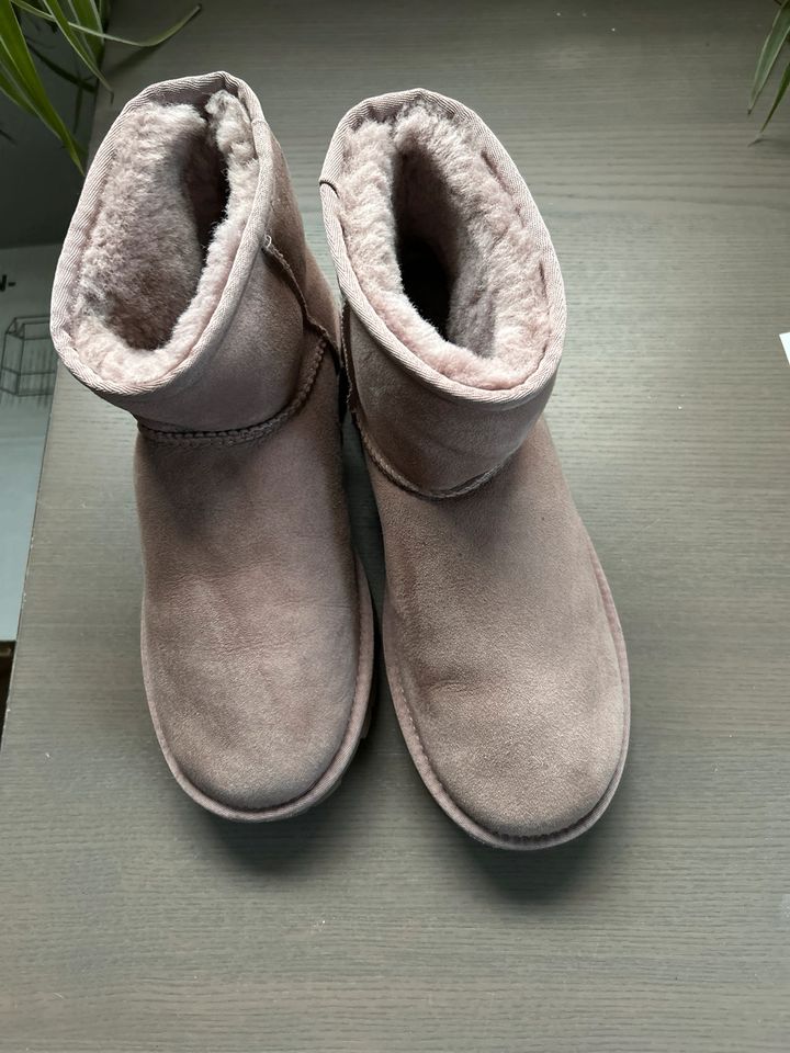 UGG Stiefeletten in Castrop-Rauxel