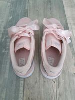 Puma Basket Heart Sneaker Turnschuhe 38,5 rosa Schuhe TOP Bow Berlin - Marzahn Vorschau