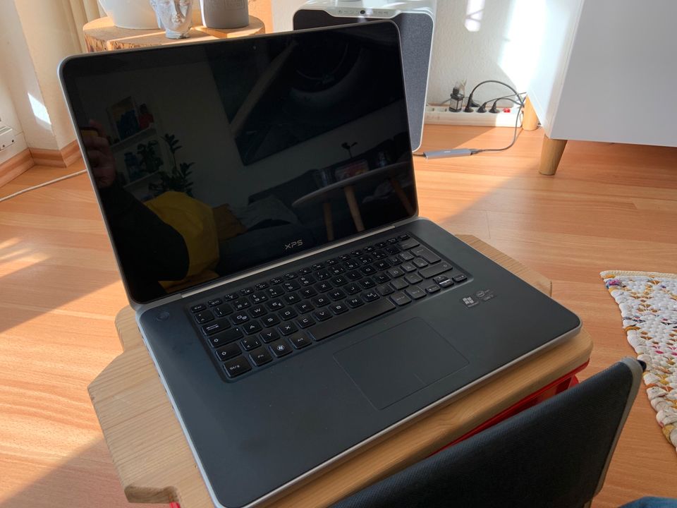 Dell XPS 15 Laptop Windows 10 Home in Stuttgart