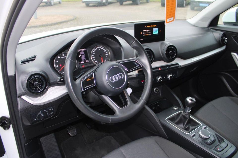 Audi Q2 1.0 TFSI ultra PDC, SHZ Klima Einparkhilfe in Westerstede