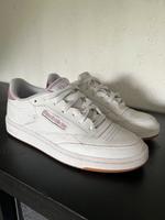 Damen Sneaker Reebok weiß Gr 40 Kr. München - Unterschleißheim Vorschau