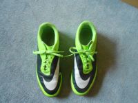 Nike Sportschuhe Hallenschuhe Trainingsschuhe Indoor Gr. 42,5 Nordrhein-Westfalen - Beverungen Vorschau