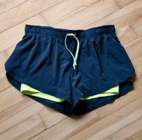 H & M SPORT kurze 2in1 Hose / Shorts Gr. M - neuwertig! Bayern - Ingolstadt Vorschau
